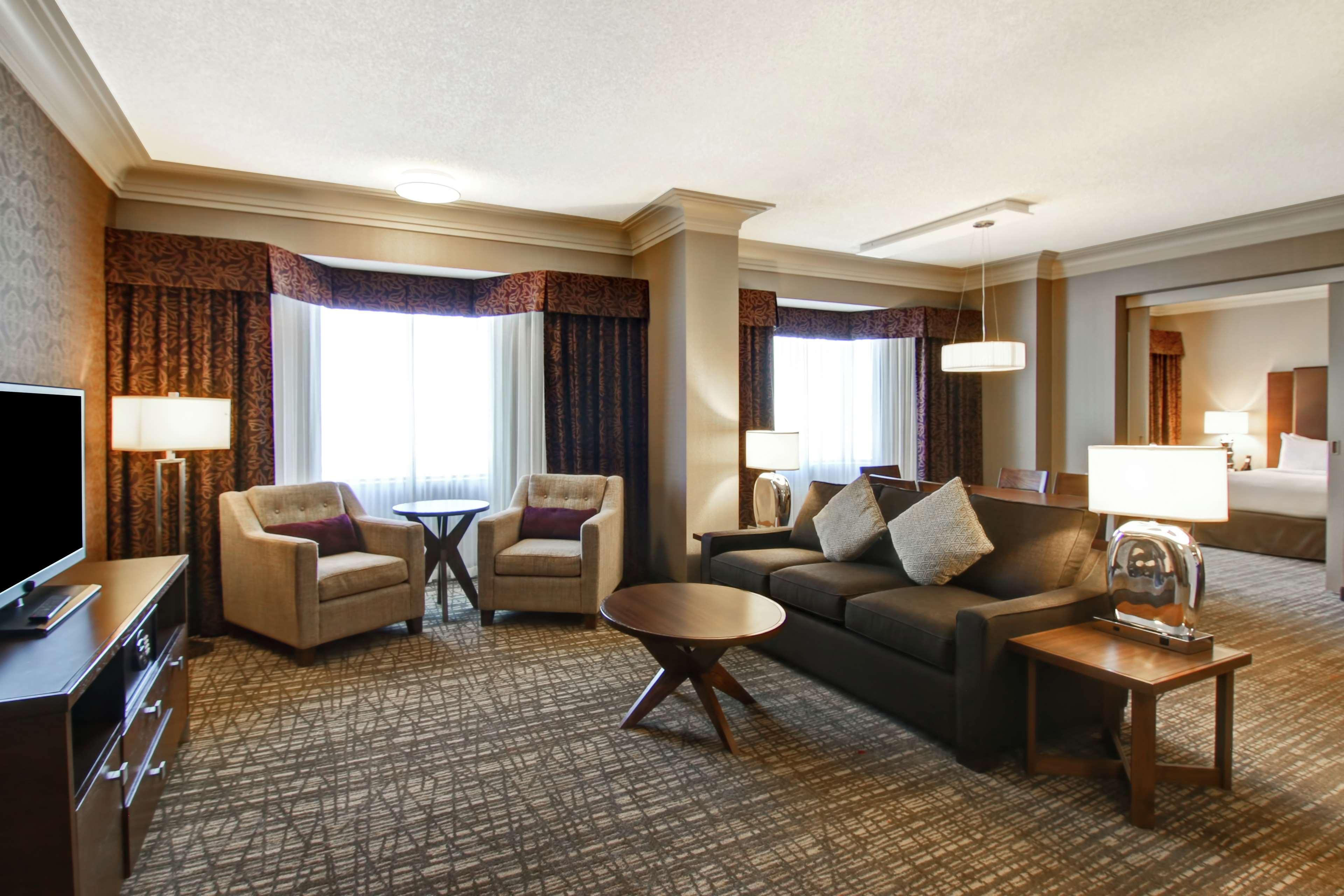 מלון Doubletree By Hilton West אדמונטון מראה חיצוני תמונה