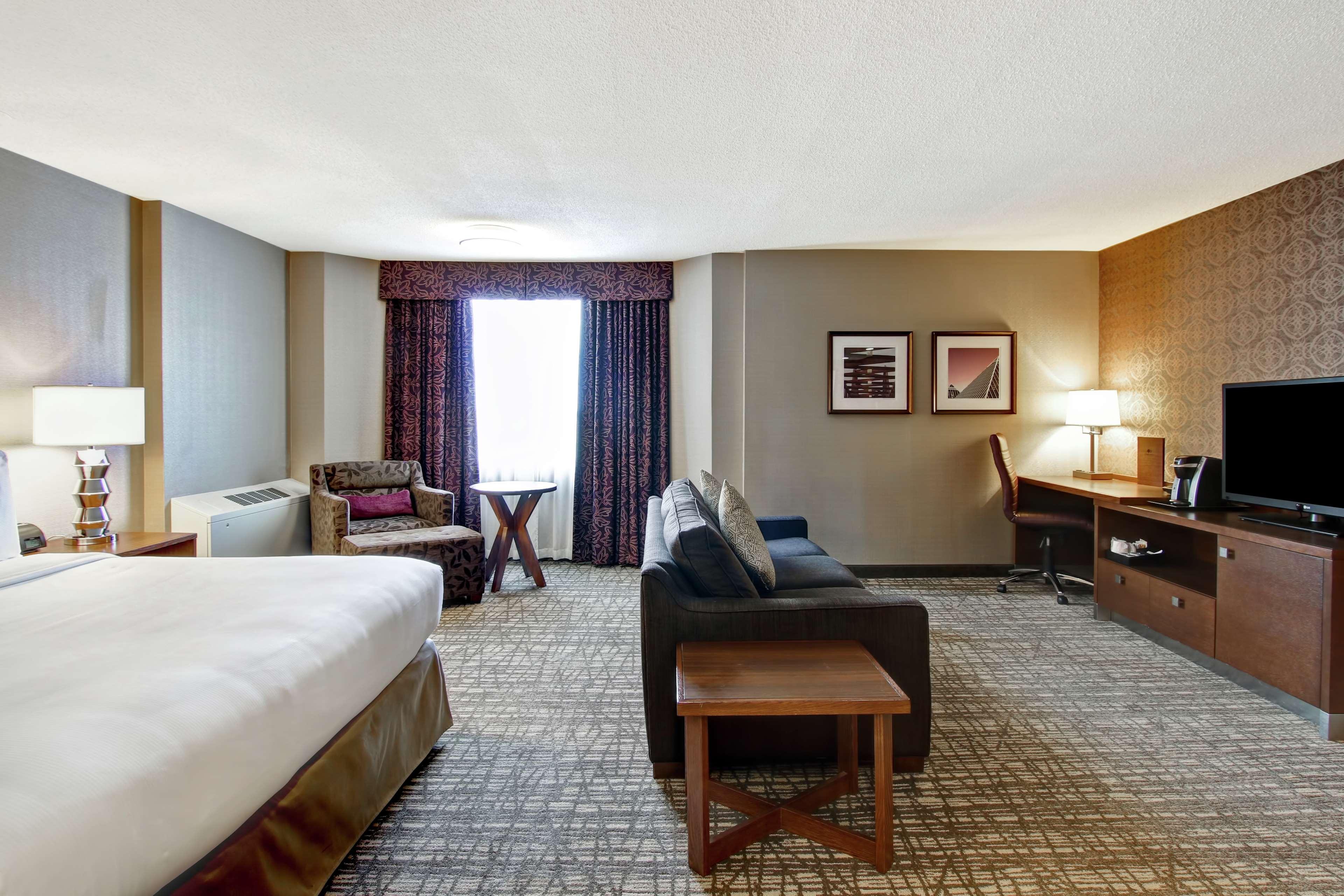 מלון Doubletree By Hilton West אדמונטון מראה חיצוני תמונה