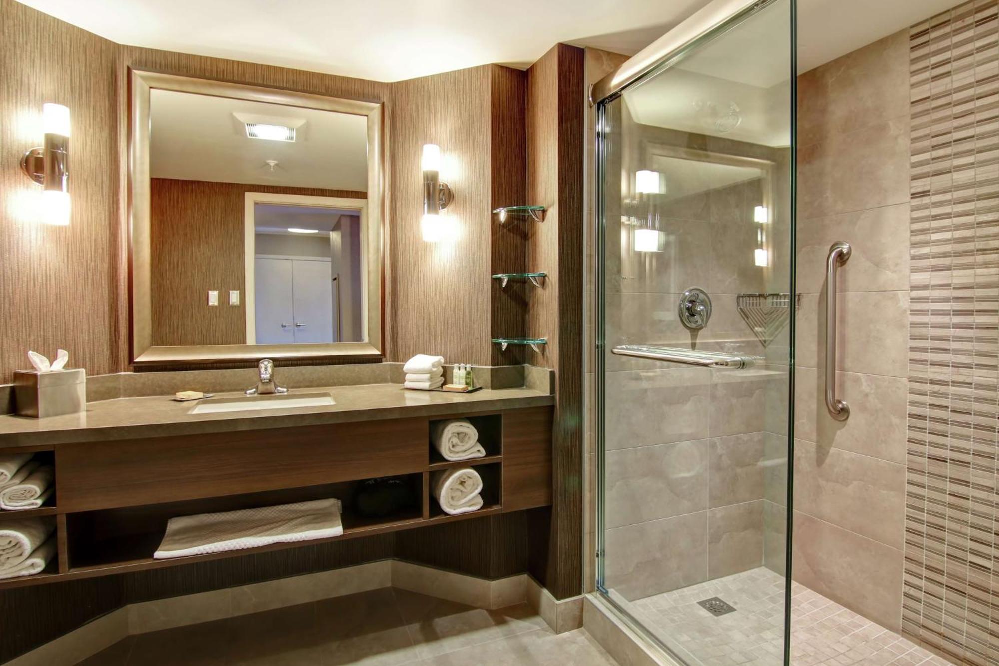 מלון Doubletree By Hilton West אדמונטון מראה חיצוני תמונה