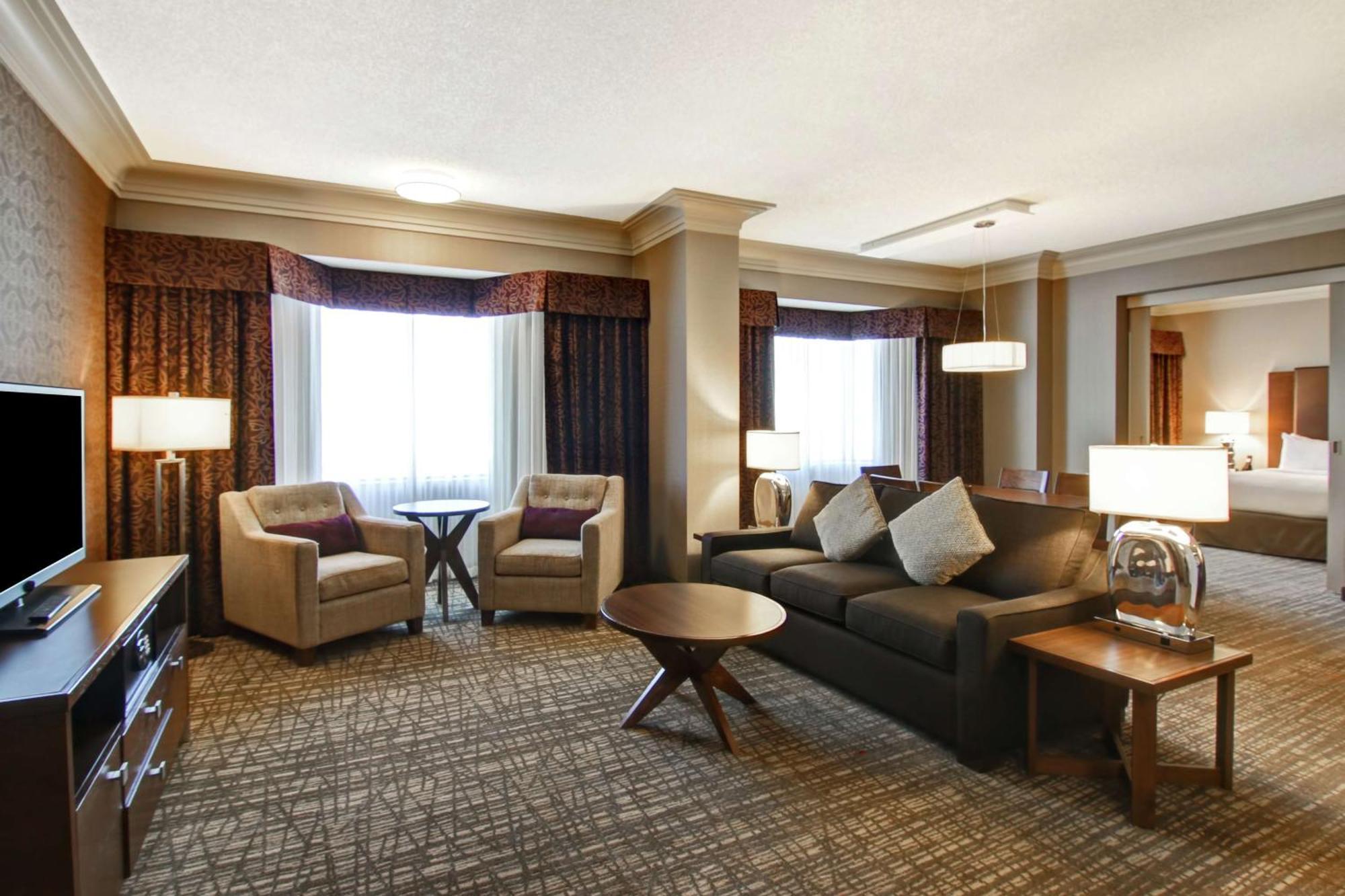 מלון Doubletree By Hilton West אדמונטון מראה חיצוני תמונה