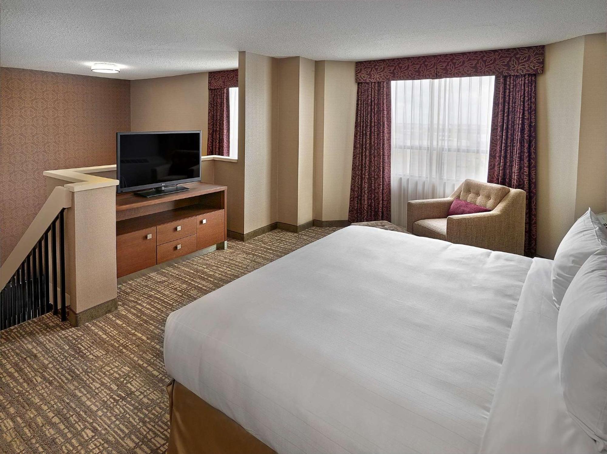 מלון Doubletree By Hilton West אדמונטון מראה חיצוני תמונה