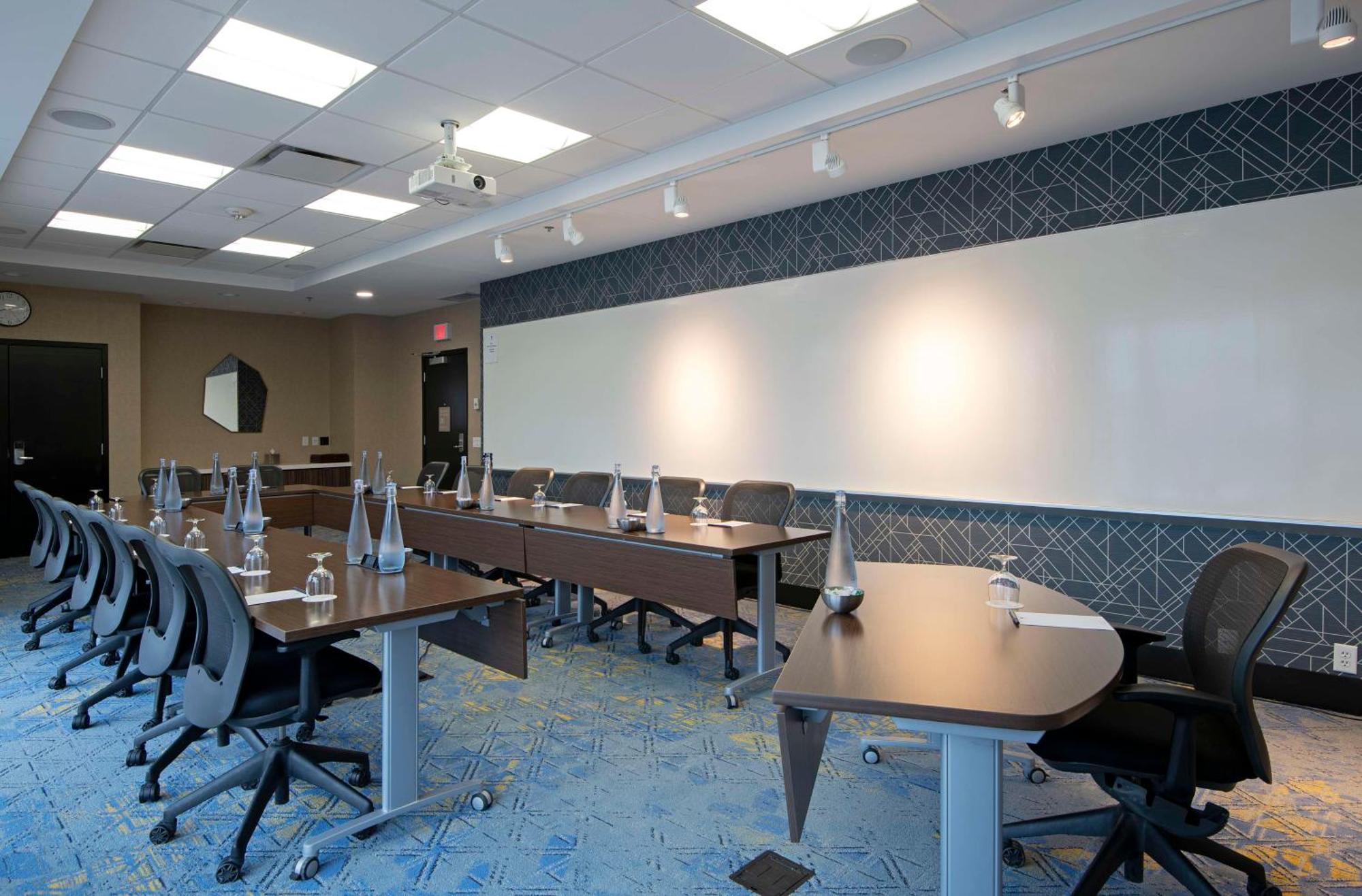 מלון Doubletree By Hilton West אדמונטון מראה חיצוני תמונה