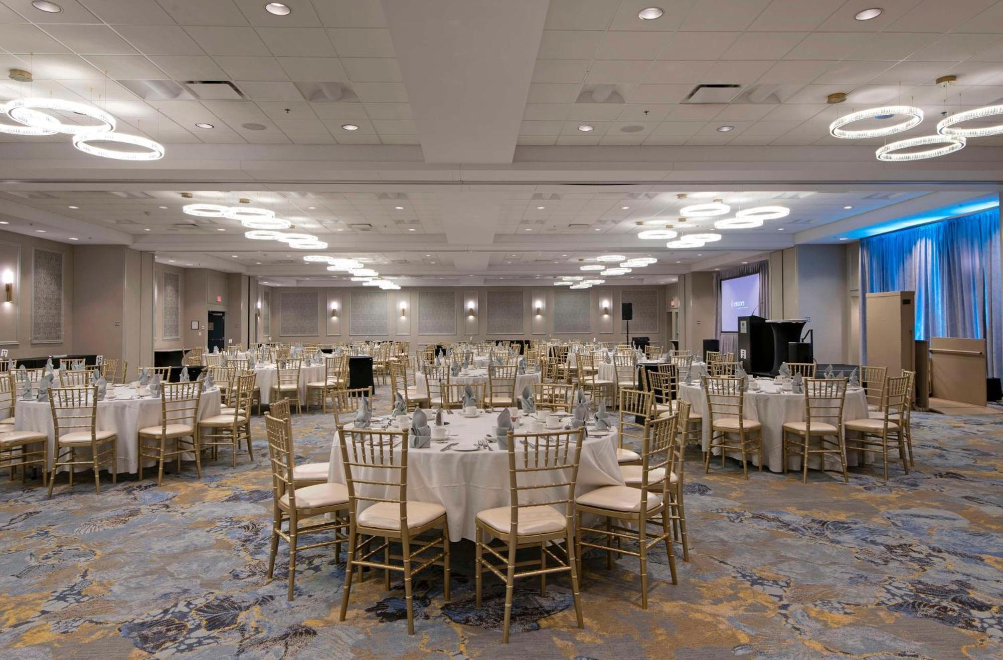 מלון Doubletree By Hilton West אדמונטון מראה חיצוני תמונה