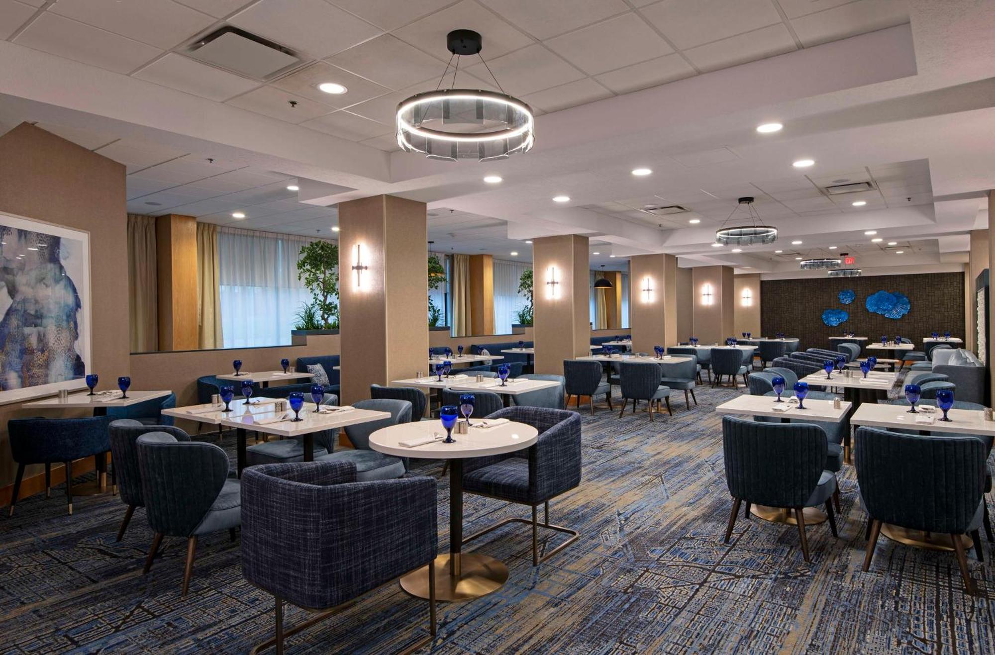 מלון Doubletree By Hilton West אדמונטון מראה חיצוני תמונה