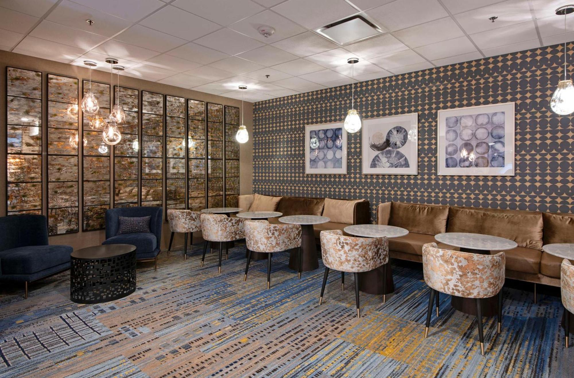 מלון Doubletree By Hilton West אדמונטון מראה חיצוני תמונה