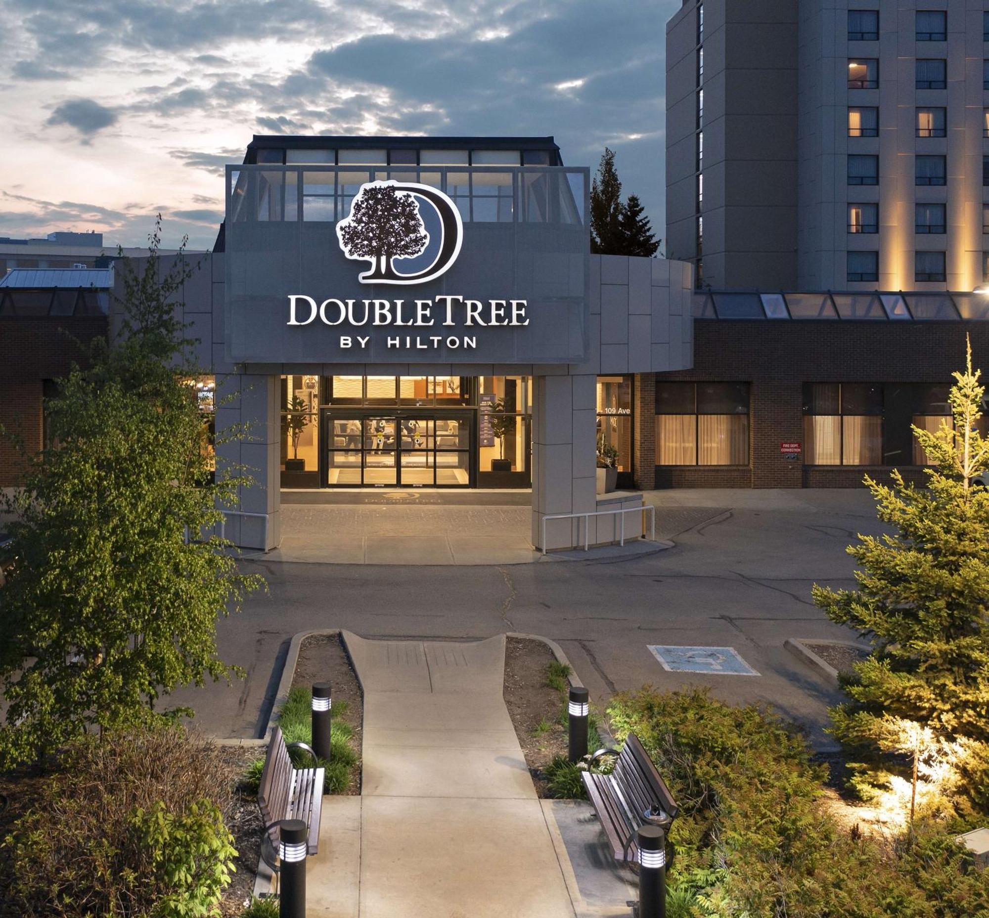 מלון Doubletree By Hilton West אדמונטון מראה חיצוני תמונה
